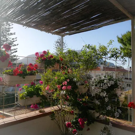 La Stanza Di Angi A Mondello Palermo